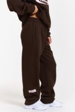 Hidden Hills Sporty Straight-Leg Sweatpants Dark Brown/Light Pink